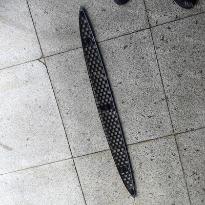 The Bottom Cover for the THERMO KING T-600M , T-800M, T-1000M , T-680Pro , T-880Pro , T-1080Pro, Model 988025 GRILLE-LOWER-TK BLACK, SP